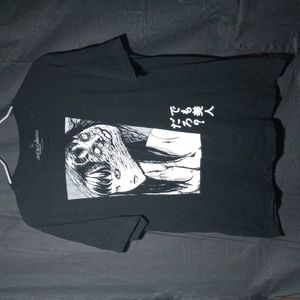 Junior ito t shirt size large